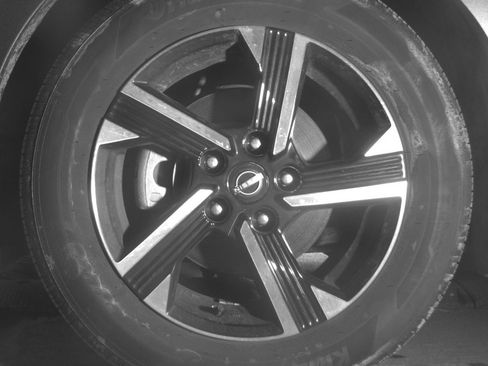 Used 2025 Nissan Sentra SV FWD image 12