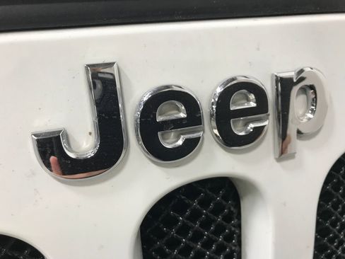 Used 2017 Jeep Wrangler Unlimited Sport w/ Quick Order Package 24S AWD/4WD image 26