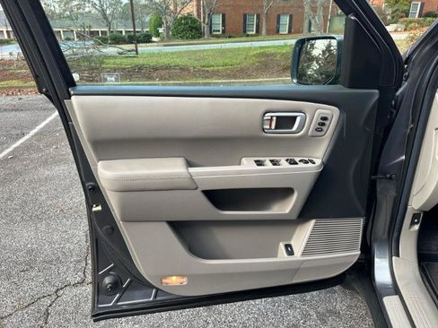 Used 2012 Honda Pilot Touring image 23