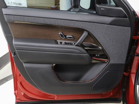 Used 2024 Land Rover Range Rover Sport Dynamic SE image 9