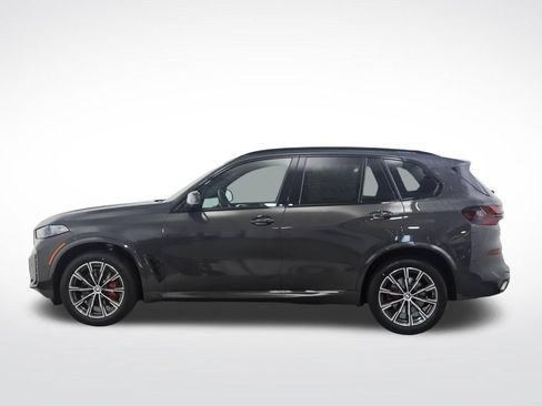 New 2026 BMW X5 xDrive40i w/ M Sport Package AWD/4WD image 2