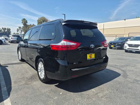 Used 2015 Toyota Sienna XLE w/ XLE Navigation Package FWD image 12