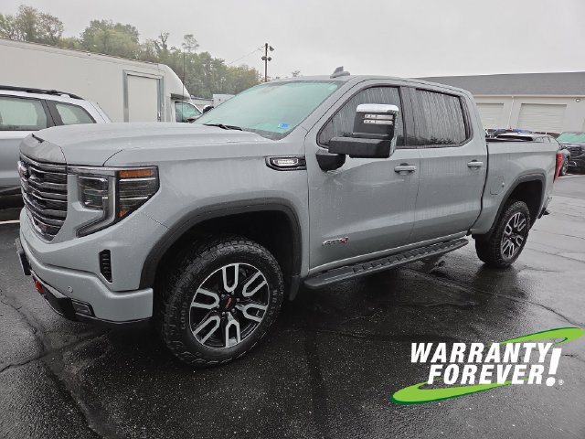 Used 2024 GMC Sierra 1500 AT4 w/ Technology Package AWD/4WD image 3