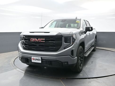 Used 2024 GMC Sierra 1500 Elevation w/ Elevation Premium Package AWD/4WD image 8