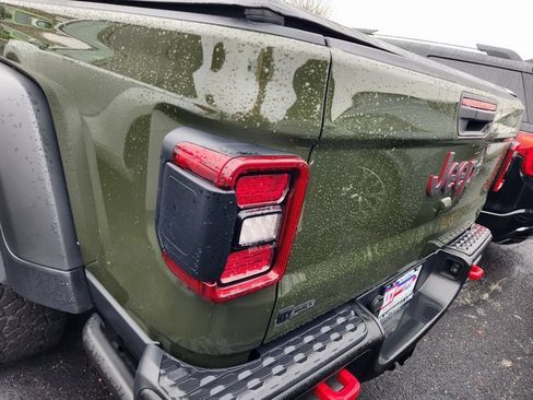 Used 2023 Jeep Gladiator Rubicon w/ LED Lighting Group image 5