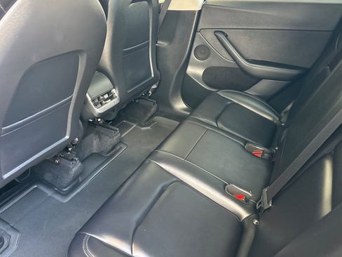 Used 2023 Tesla Model Y Long Range AWD/4WD image 14