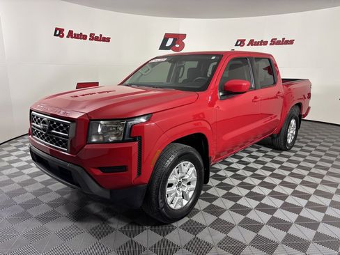Used 2022 Nissan Frontier SV image 2