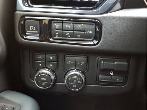 New 2026 GMC Yukon AT4 w/ AT4 Premium Plus Package AWD/4WD image 17