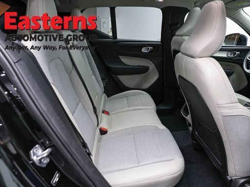 Used 2020 Volvo XC40 T5 Momentum AWD/4WD image 23