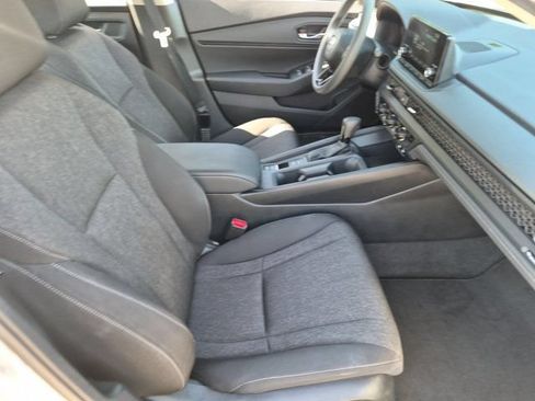 Used 2025 Honda Accord SE image 30