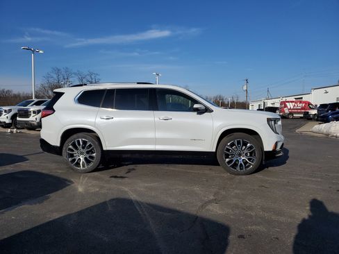 New 2026 GMC Acadia Denali Ultimate image 3