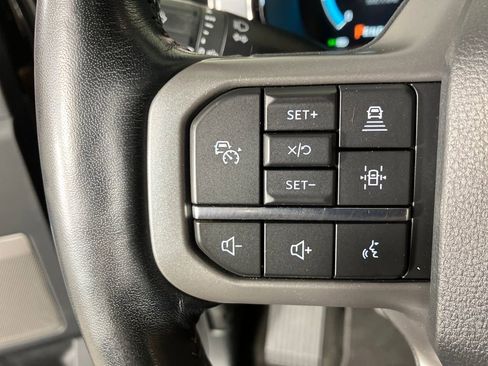 Certified 2022 Ford F150 Lariat w/ Equipment Group 502A High image 17