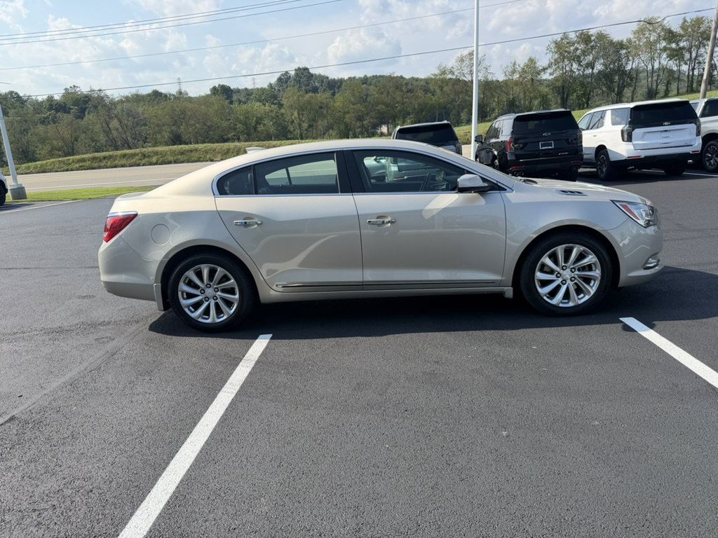 Used 2016 Buick LaCrosse FWD image 7