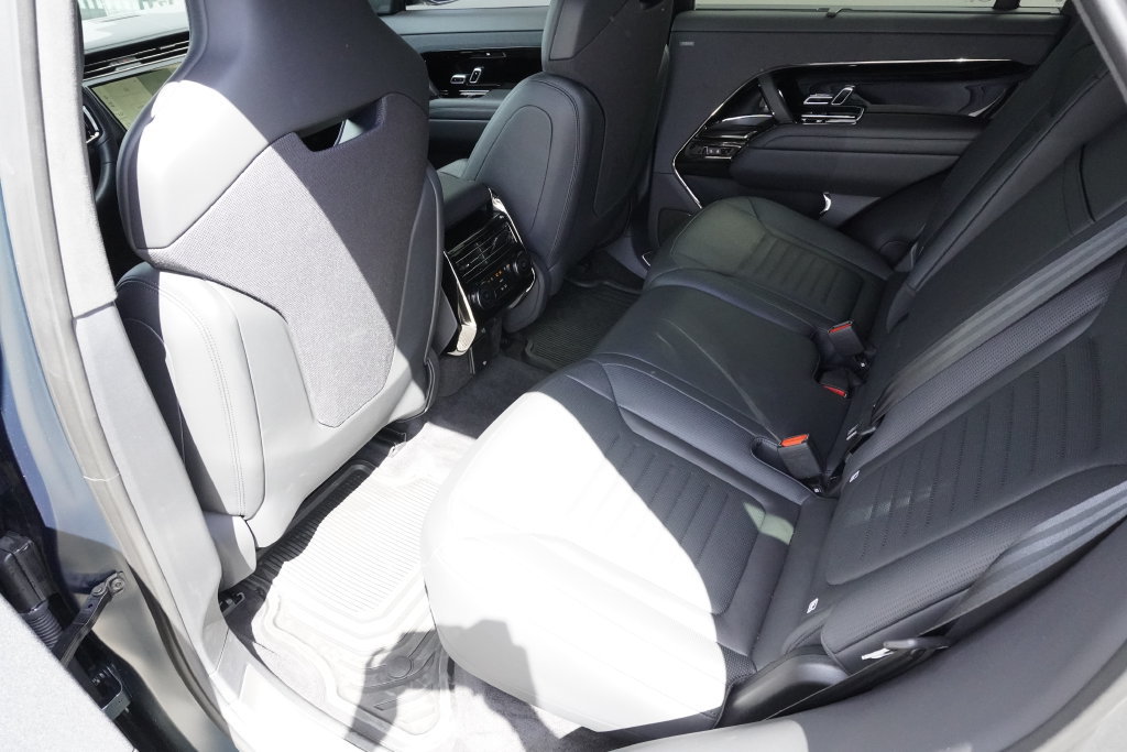 New 2026 Land Rover Range Rover Sport SV AWD/4WD image 29