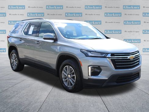 Used 2023 Chevrolet Traverse LT FWD image 3