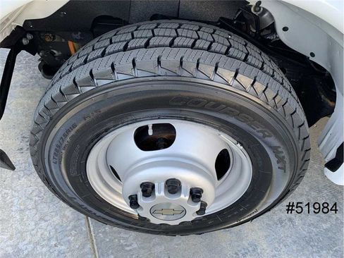 Used 2023 Chevrolet Express 4500 Extended w/ Power Convenience Package image 18