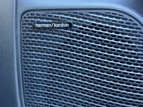 New 2026 Chrysler Pacifica Pinnacle image 22