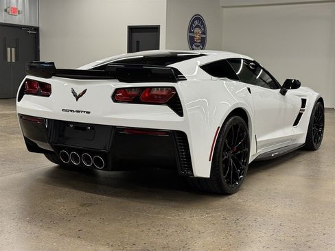 Used 2017 Chevrolet Corvette Grand Sport w/ Carbon Flash Badge Package RWD image 16