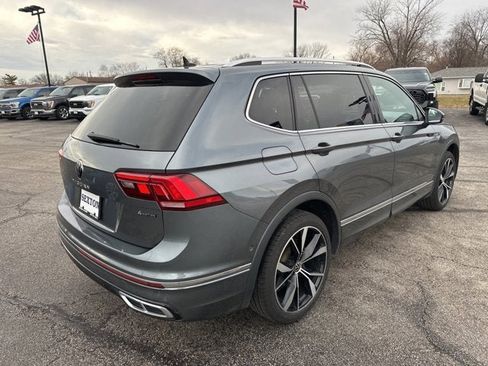 Used 2022 Volkswagen Tiguan SEL R-Line image 5