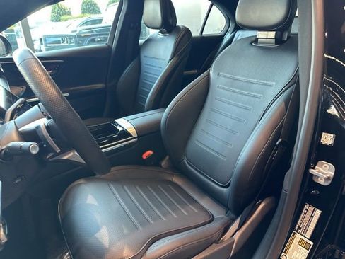 Used 2025 Mercedes-Benz C 300 4MATIC Sedan image 27