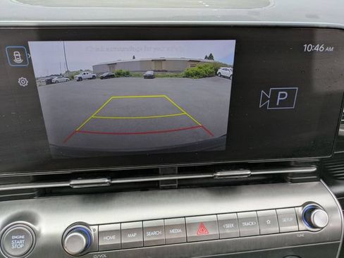 Used 2025 Hyundai Kona SE AWD/4WD image 13