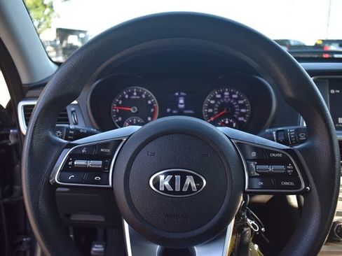 Used 2020 Kia Optima LX FWD image 23