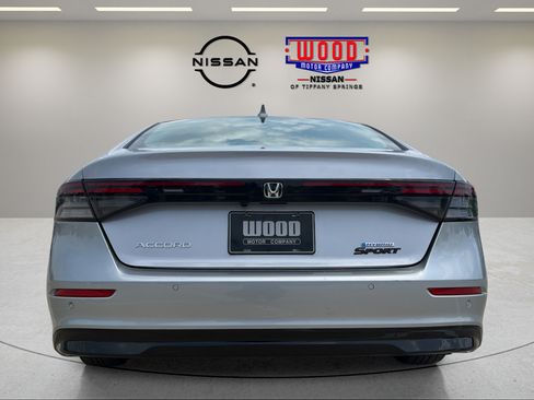 Used 2023 Honda Accord EX-L image 3