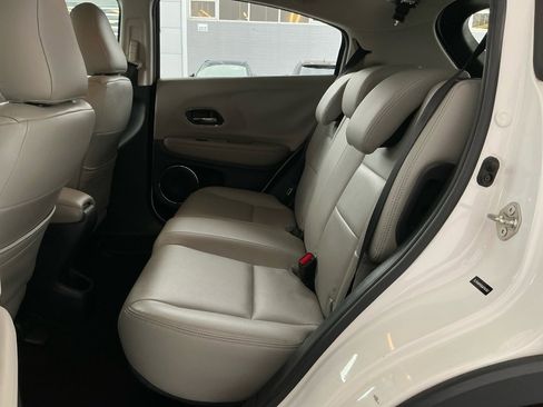 Used 2016 Honda HR-V EX image 32