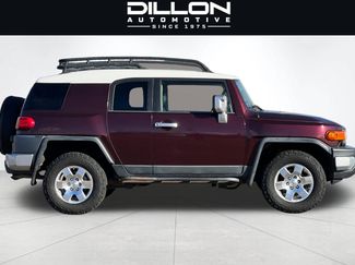 Used 2007 Toyota FJ Cruiser 4WD video 3