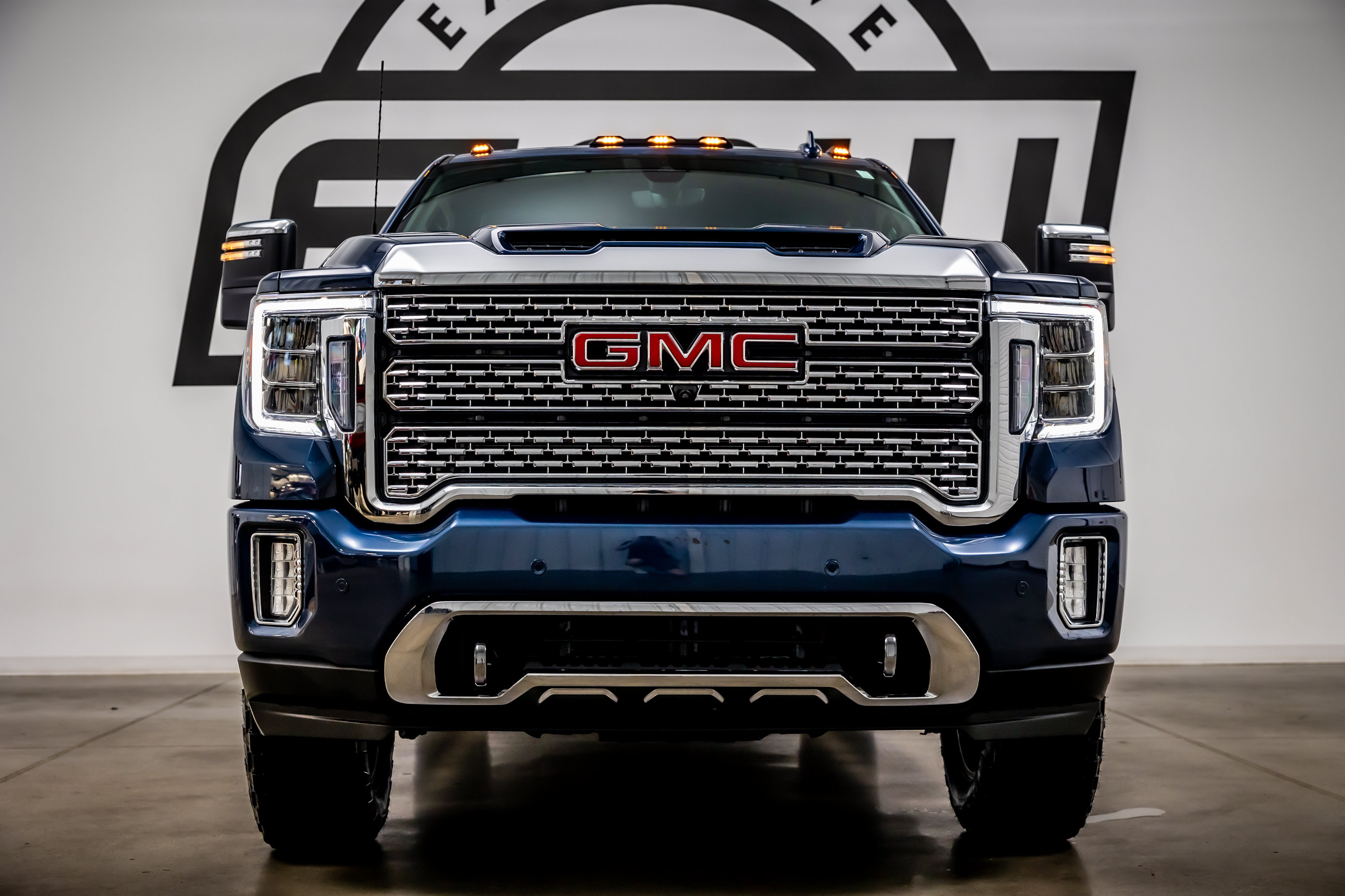 Used 2021 GMC Sierra 2500 Denali w/ Denali Ultimate Package AWD/4WD image 4