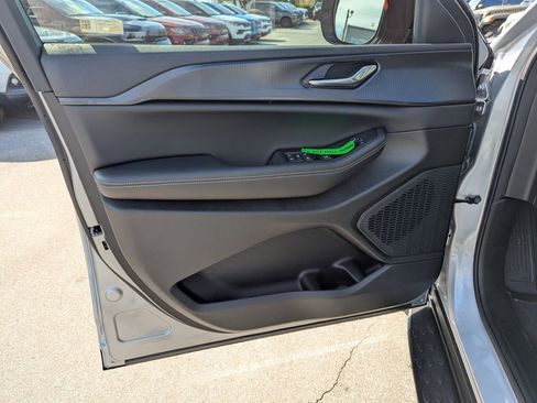 New 2025 Jeep Grand Cherokee L Altitude AWD/4WD image 18