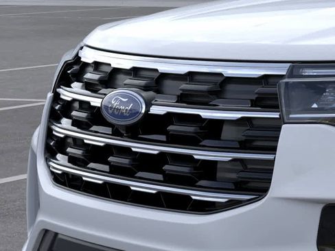 New 2026 Ford Explorer Active RWD image 17