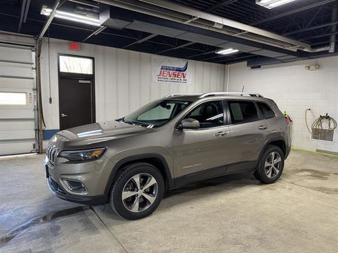 Used 2019 Jeep Cherokee Limited AWD/4WD image 1
