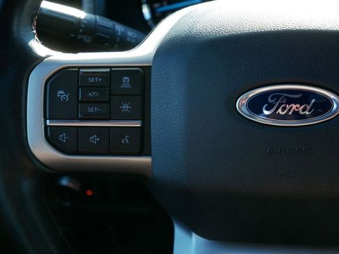 Used 2022 Ford Expedition Limited image 18