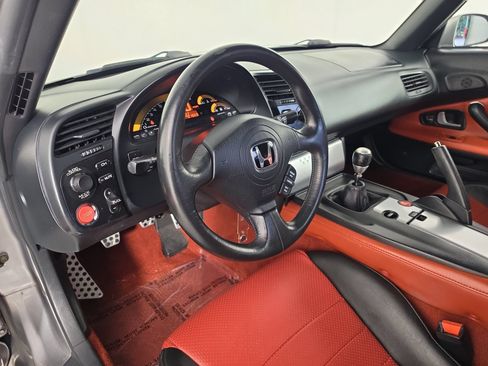 Used 2005 Honda S2000 image 17