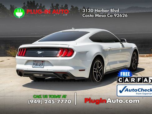 Used 2022 Ford Mustang Premium RWD image 4