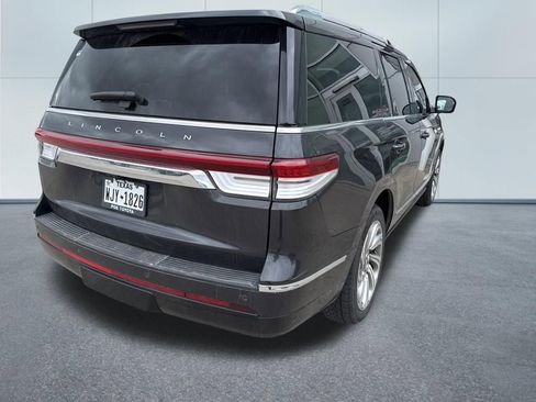 Used 2022 Lincoln Navigator Reserve AWD/4WD image 5