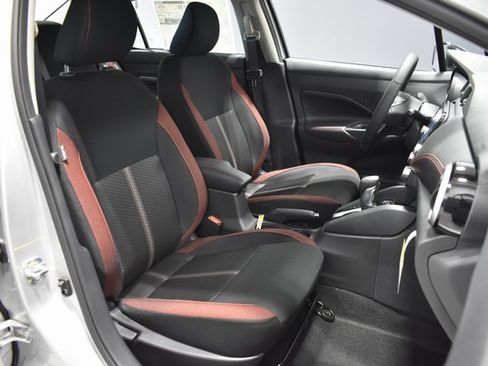 New 2025 Nissan Versa SR w/ Trunk Package image 14