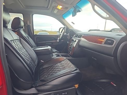 Used 2011 Chevrolet Silverado 1500 LTZ image 25