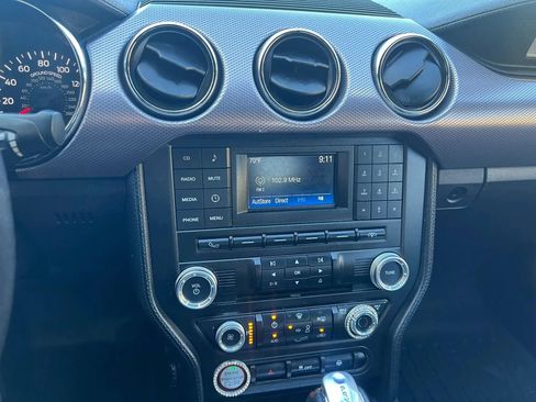 Used 2017 Ford Mustang Coupe RWD image 21