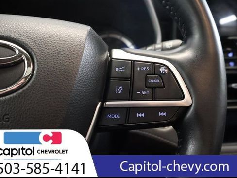 Used 2022 Toyota Highlander Limited AWD/4WD image 20