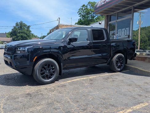 New 2026 Nissan Frontier SV AWD/4WD image 3