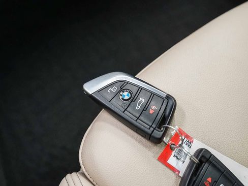 Used 2023 BMW 330i Sedan w/ Convenience Package RWD image 27