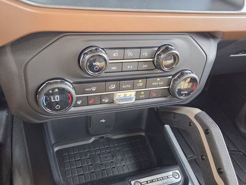Used 2024 Ford Bronco Outer Banks image 24