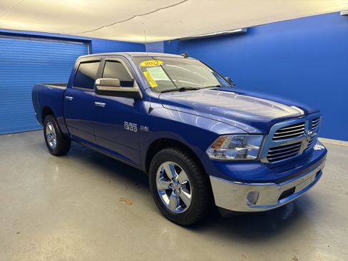 Used 2017 RAM 1500 Big Horn image 2