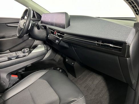 Used 2024 Kia EV6 Light image 32