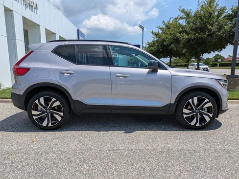 New 2026 Volvo XC40 B5 Plus w/ Climate Package image 3