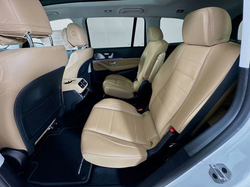 New 2026 Mercedes-Benz GLS 450 4MATIC image 27