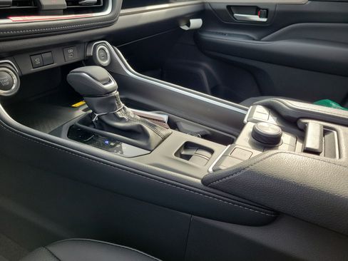 New 2026 Toyota Grand Highlander AWD image 12