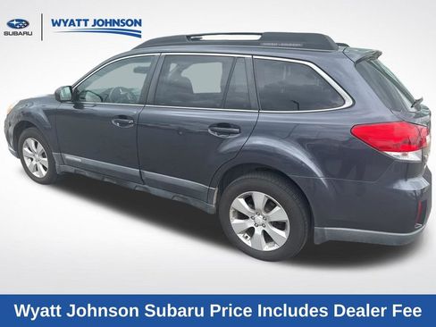 Used 2010 Subaru Outback 2.5i Limited AWD/4WD image 6